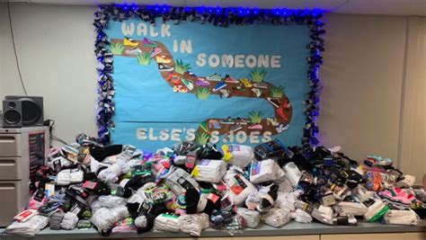 Kingman Academy Of Learning Middle School Collects 2 500 Pairs Of Socks