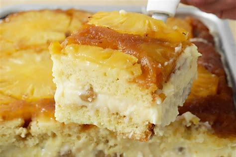 Bolo de abacaxi gelado recheio de coco uma explosão de sabores que