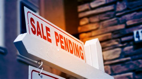 sale pending explained  long   house  pending
