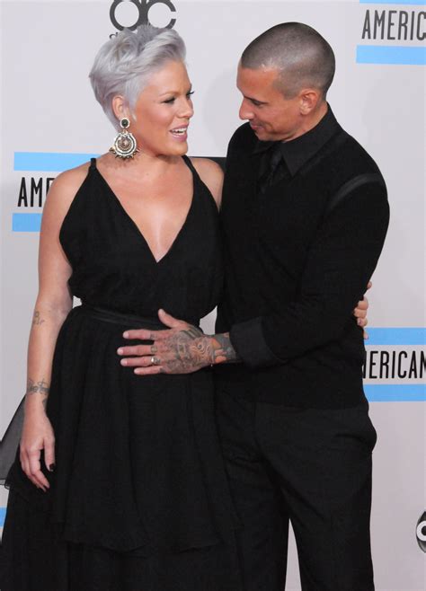 Pink And Carey Harts Relationship Timeline Popsugar Celebrity