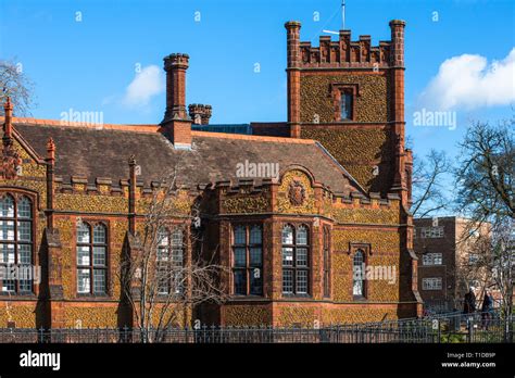 Public Library Uk Hi Res Stock Photography And Images Alamy