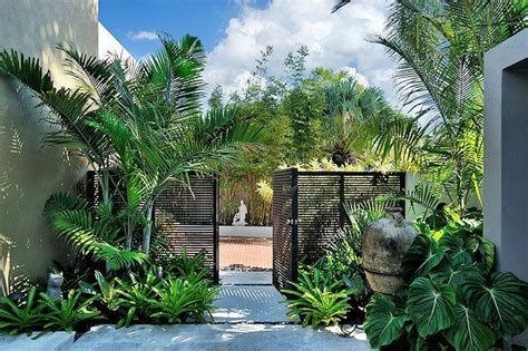 43 Awesome Tropical Garden Landscaping Home By X In 2020 Tropical