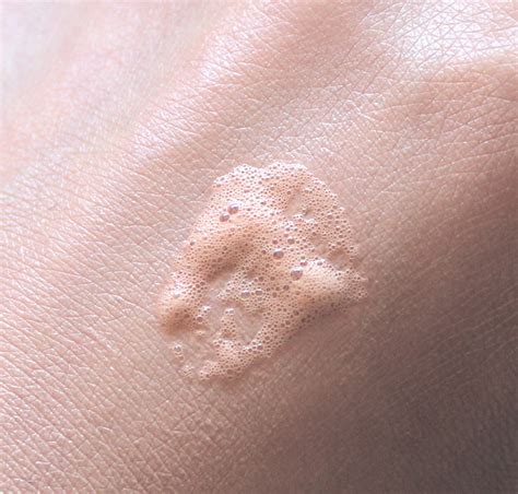 Piccolina Blog Beauté Quand le Fond de Teint Dream Nude Mousse de Gemey Maybelline me