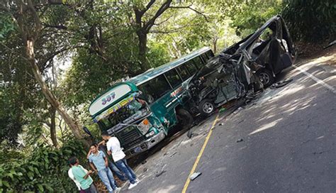 Cuatro Lesionados Deja Accidente Entre Un Bus Y Microb S En Usulut N