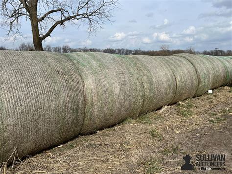 Large Round Bales Of Mixed Grass Hay Bid Per Unit Bigiron Auctions