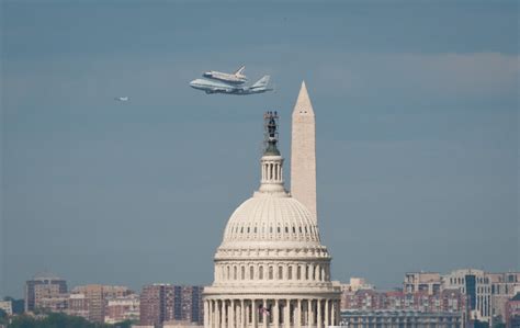 Space Shuttle Discovery Over Washington Dc National Air And Space Museum