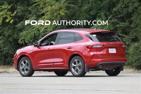 2023 Ford Escape Adds New Cinnabar Red Metallic Color