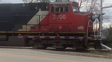 Cn A450 Lead By An Sd70m 2 W A Beautiful K5lla In Howard Youtube