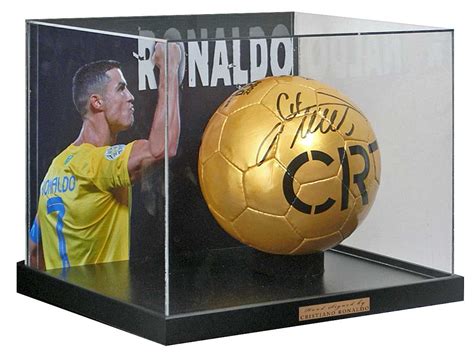 Pallone D Oro In Teca Firmato Da Cristiano Ronaldo Charitystars