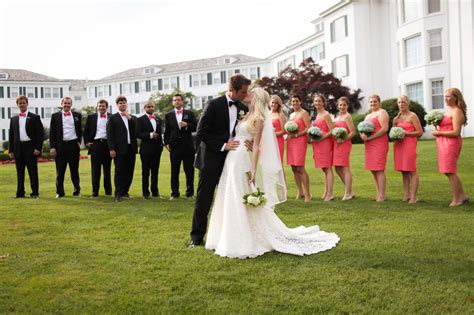 Wedding Photos: Portraits - Kelly in the City