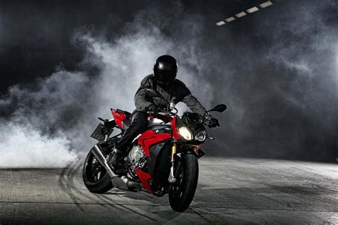 BMW S R Naked Neu