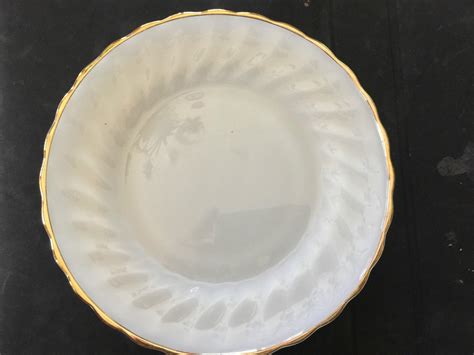 Anchor Hocking Fire King White Swirl Milk Glass Dessert Salad Plates