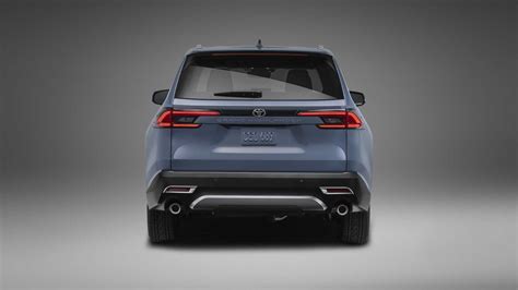 toyota grand highlander  geant  huit places