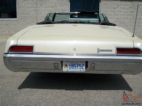 1967 Oldsmobile Delmont 88 Base 7 0L CONVERTIBLE