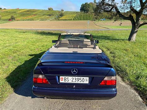 Mercedes Benz E Cabrio Blau Alles Original Canton B Le Ville