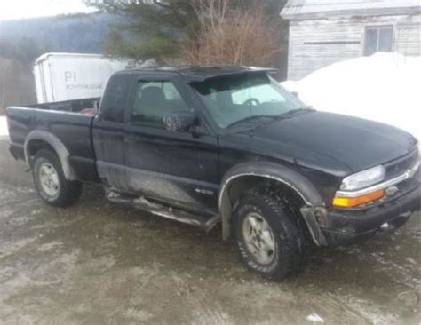 Buy new 2000 chevy S10 ZR2 pickup truck in Roxbury, Vermont, United States