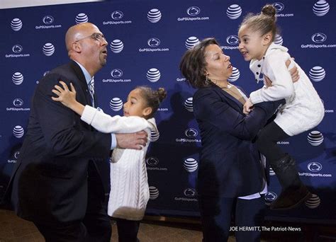 Penn State Football 2014 James Franklin And His Wife Fumi Hold