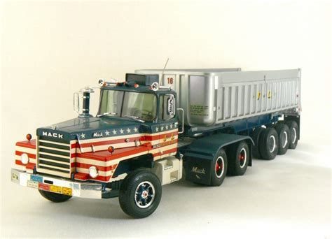 Mack Dm 800 Stars And Stripes Paint Scheme Model Trucks Big Rigs And