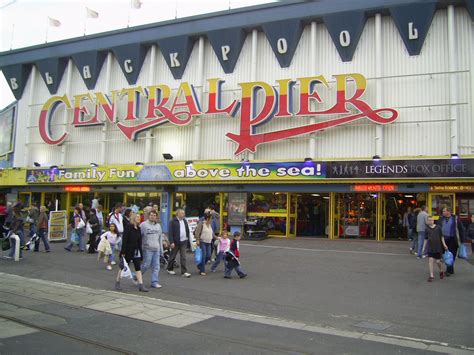 Central Pier Blackpool Coasterpedia The Roller Coaster And Flat