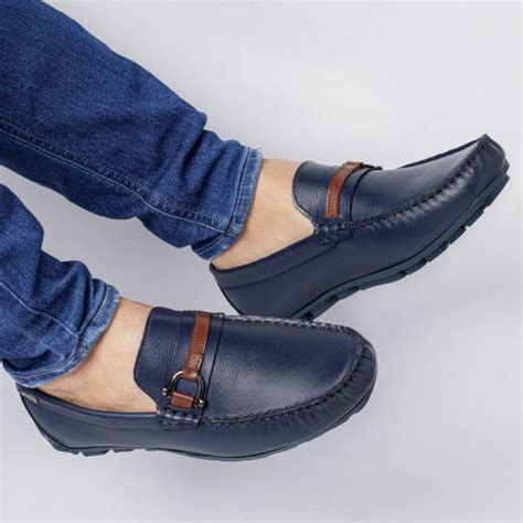 Mocasines Elegantes En Cuero Negro Con Herraje Para Hombre HENDZ