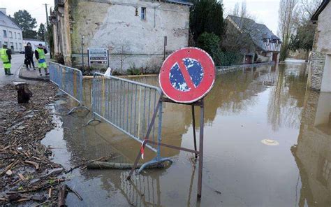 Inondations En Bretagne La Situation Se Stabilise Le Var Passe En