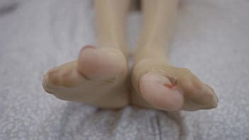 Foot Fetish Sexy Blonde Shows Her Feet In Nylons And Wants Cum On Them XVIDEOS