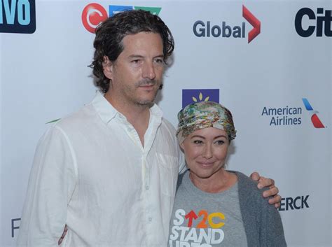 Shannen Dohertys Estranged Husband Doesnt Agree To Divorce Documents