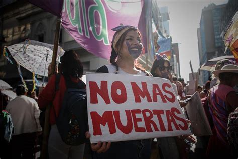 América Latina protestó al unísono hastiada de la violencia de género Cooperativa cl