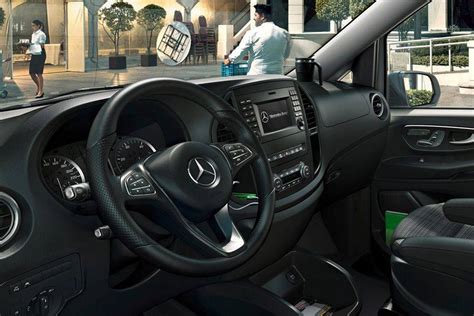 Mercedes Benz Vito Images - Check Interior & Exterior Photos | OtO