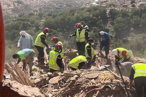 Woman Pulled From Debris 6 Days After Devastating Earthquake In Morocco