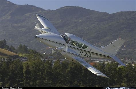 TI ADK TACSA Piper PA 23 250 Aztec C AviacionCR Net