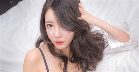 HOT GIRL MODEL 3 HOT GIR MODEL RED BIKINI