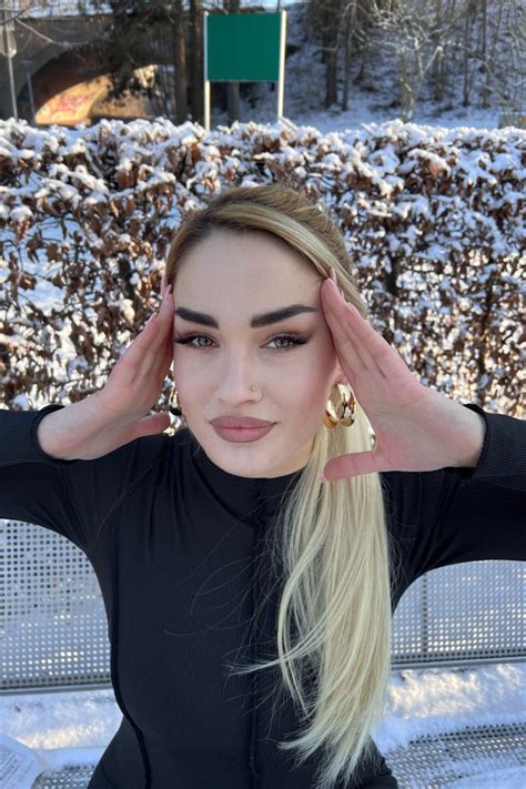 Gorgeous Alla Y O From Odessa With Blonde Hair ID LadaDate