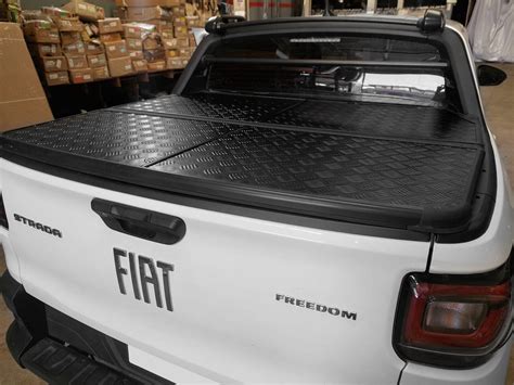 Tapa Rígida Trifold Fiat Strada Freedom Volcano 2021 Negro ProtecCar