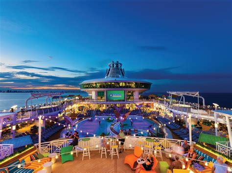 Top 10 Things You Didnt Know About What Its Like Working On A Cruise