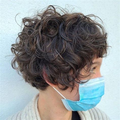 50 Gorgeous Short Curly Hairstyles Youll Adore Hair Adviser Short