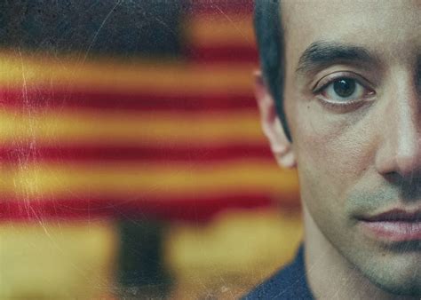 Albert Hammond Jr Presenta Vídeo Para Strange Tidings Mercadeo Pop