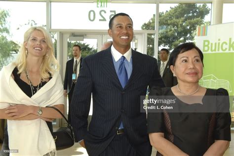 Elin Nordegren Hot And Sexy Bikini Pictures Livinlavidalowcarb