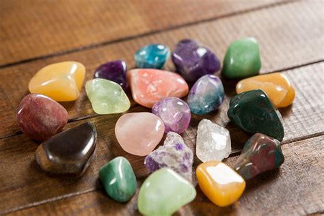 6 Tipos De Piedras Protectoras Y Sus Beneficios Emma Lluna