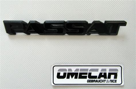 VW Passat Emblem Schriftzug Zeichen Schwarz 321853687 32B Neuware