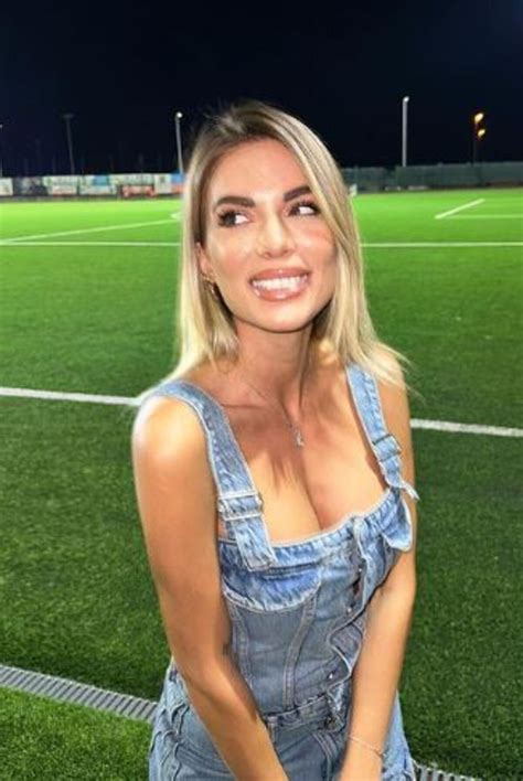 Ludovica Pagani In Bikini Che Curve Fisico Da Top Model Al Mare FOTO