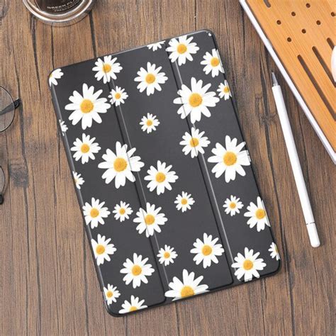 Daisy Ipad Case Flowers Ipad Case For Ipad 7th 8th Generation Etsy