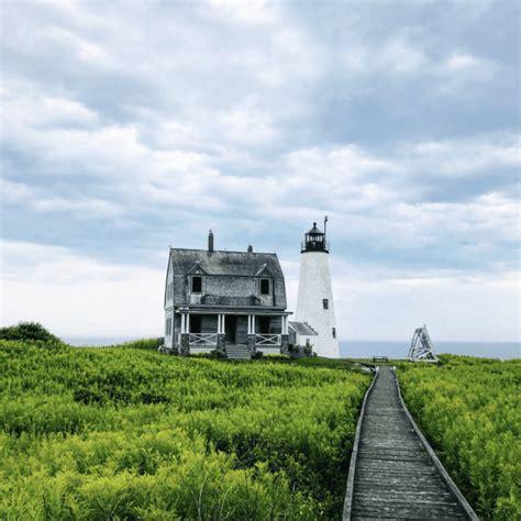 11 Beautiful Southern Maine Lighthouses To Visit This Year