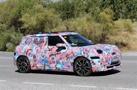 Funky Looking Mini Aceman Electric Crossover Shows Its New Colors In