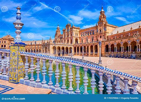 beautiful tiled handrails   bridge  plaza de espana