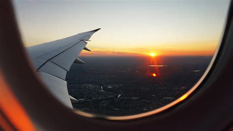 Red Eye Flight Tips To Get Through Early Morning Flights