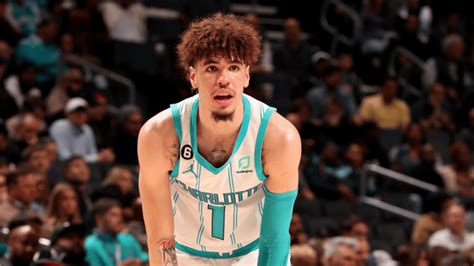 Cuánto dinero gana al día LaMelo Ball con Charlotte Hornets QUIERO