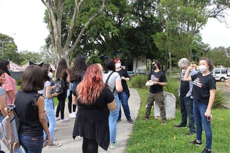 SEDUFSM Sindicato recepciona comunidade universitária no retorno ao