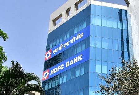 HDFC Bank Raises Up To 300 Million In NRE Deposits