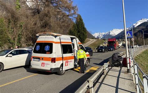 Tragico Incidente Stradale A Chiavenna Tre Pedoni Investiti Sulle